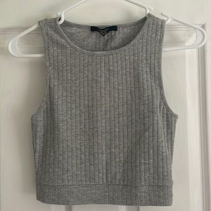 Light grey ribbed muscle tee